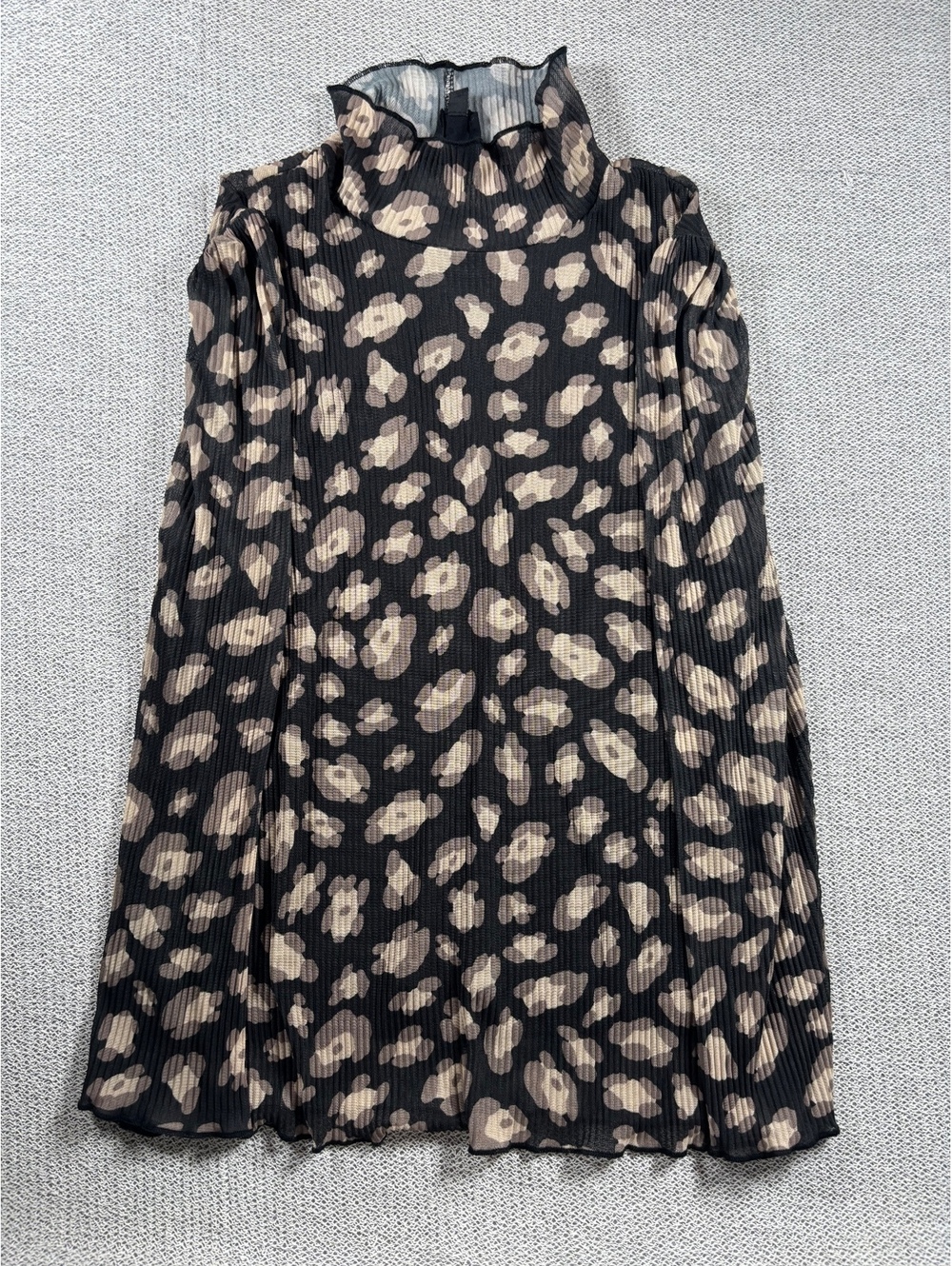 W5 Women's Medium Black and Beige Sheer Leopard Print Mesh Top
